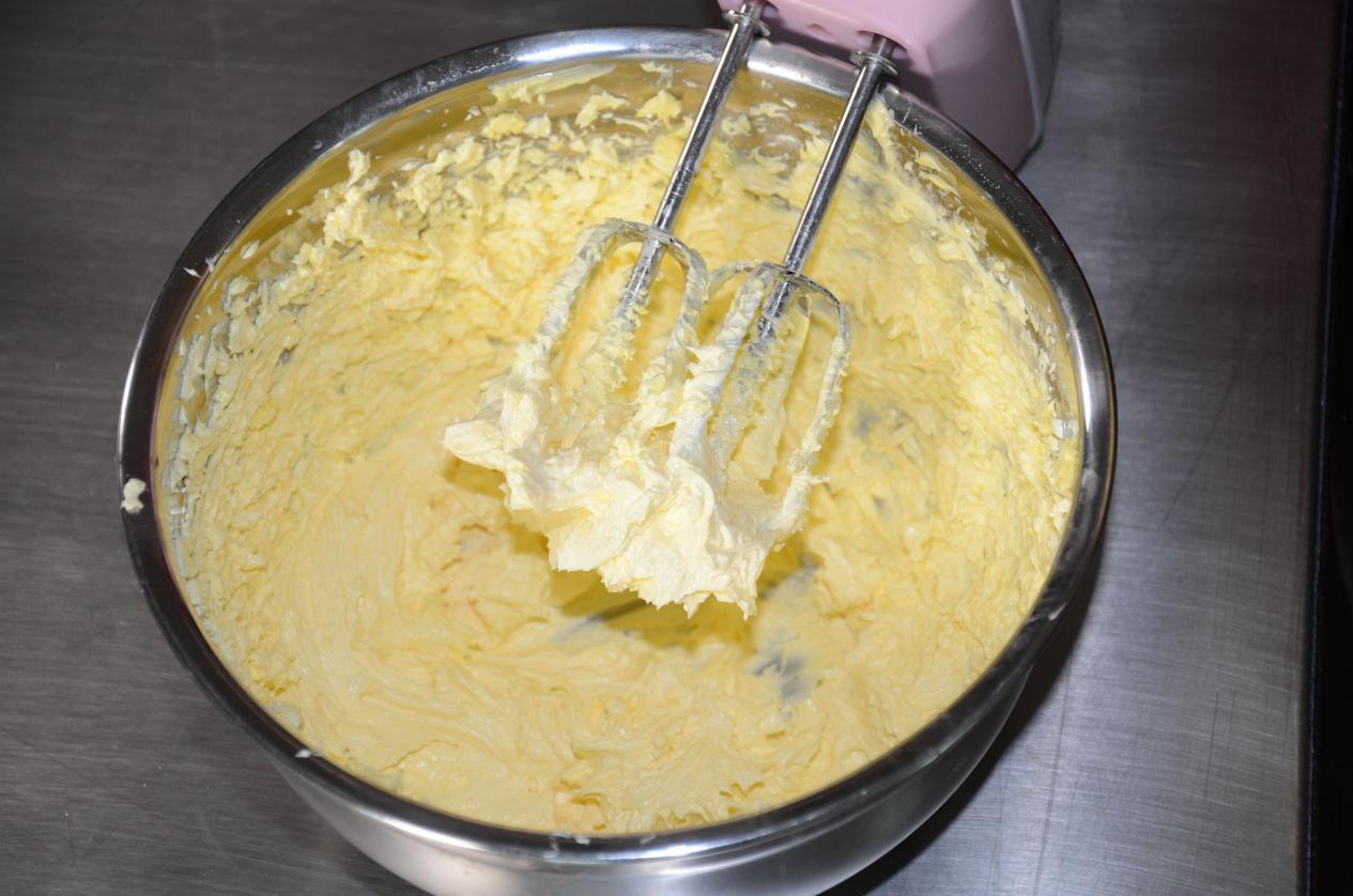 黄油吃着健康吗,黄油不仅能吃还能拿来雕刻