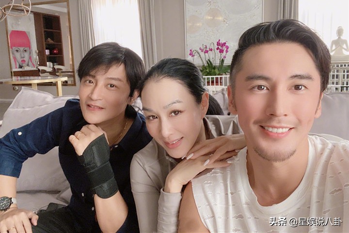 陈志朋穿拖鞋跳舞,陈志朋穿靴子跳舞