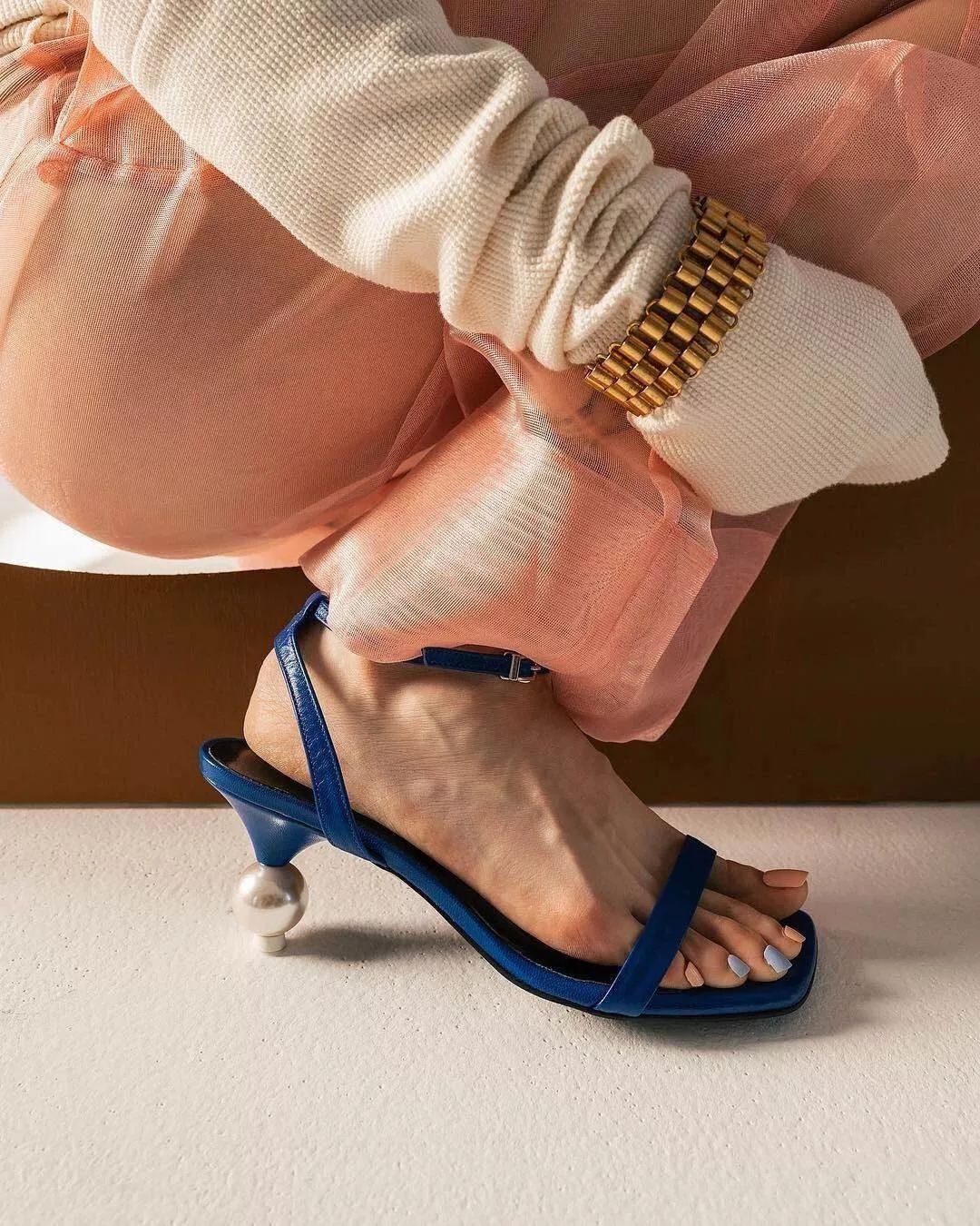 脚长怎么选鞋显脚小,脚胖脚宽不好看穿什么鞋