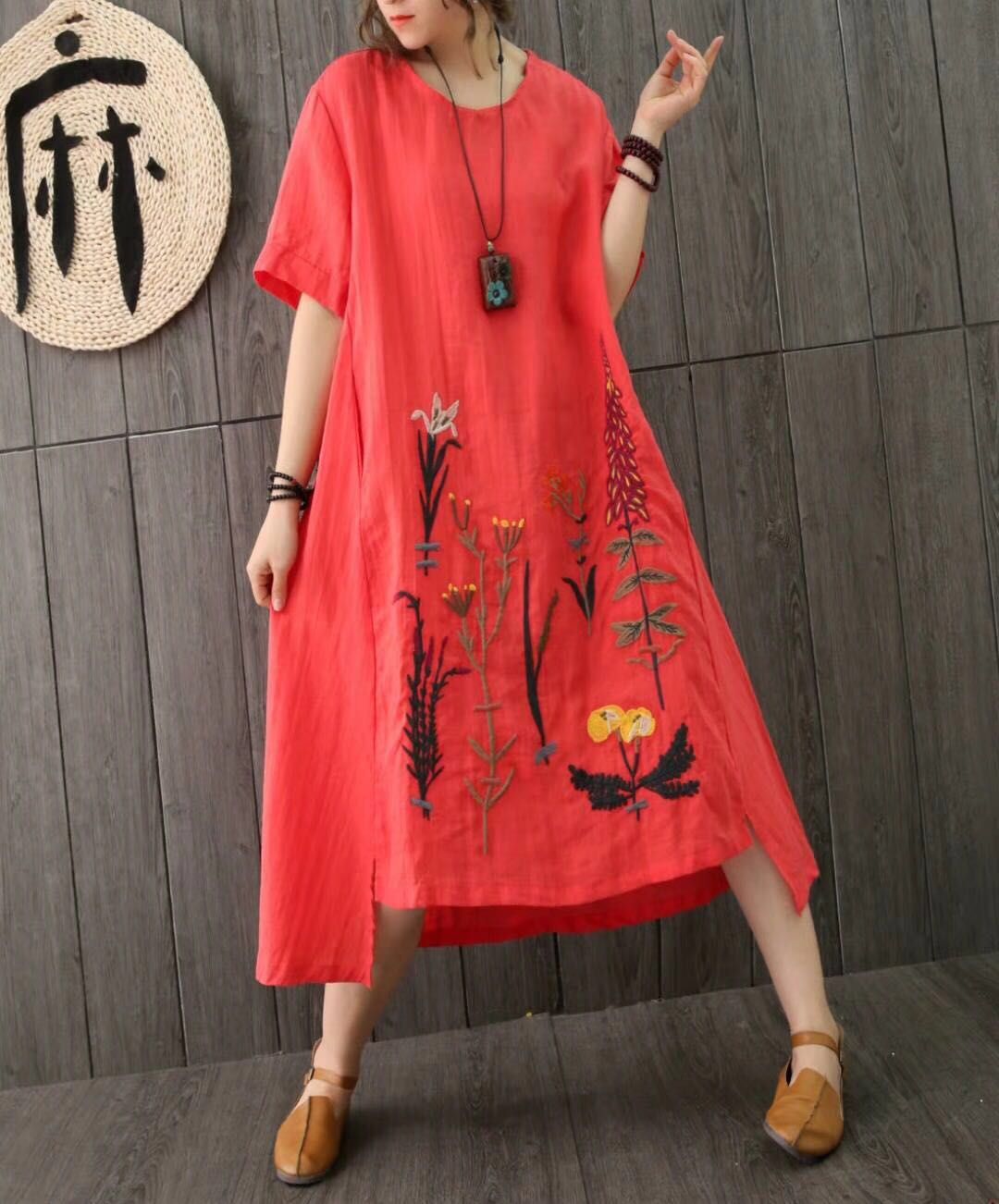 每一个女孩子都爱穿裙子,怎么搭配棉麻森系连衣裙