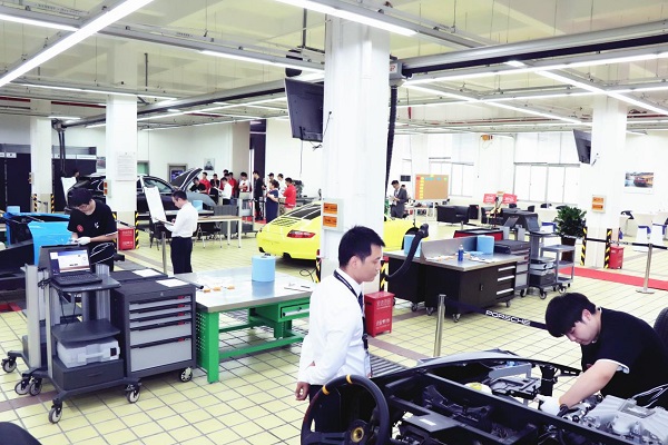 初高中生学汽车技术,读上海博世汽修学校有什么要求