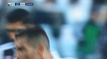 梅西和c罗35次对决谁赢得多,c罗被梅西压制的5大瞬间