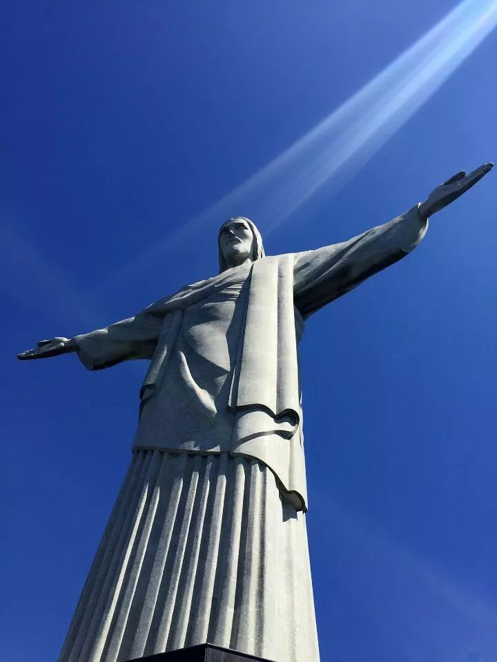 行走的耳朵抖音视频,行走的耳朵