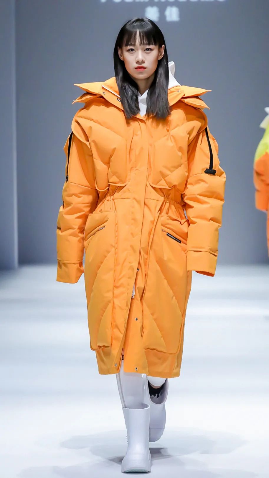 2021秋冬女装款式流行趋势,2018秋冬趋势报告巴黎时装周