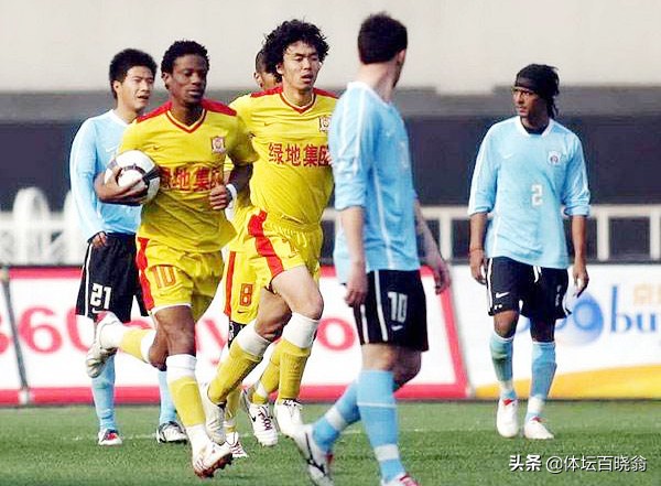 这老板曾和许家印“掰手腕”！挫恒大夺冠，球队降级后成“超市”