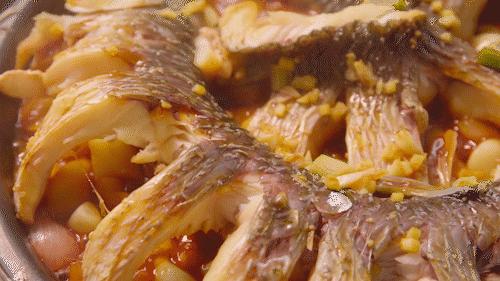 爆汁生炸乳鸽团购,月售肉鸽近7000只