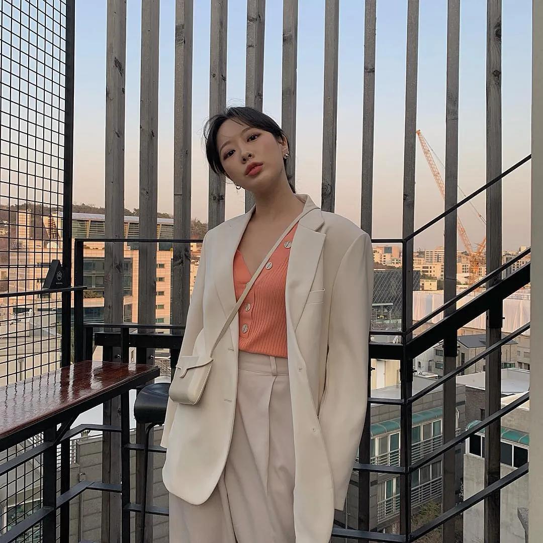 韩系温柔风夏季穿搭博主推荐,韩系穿搭博主穿搭法则