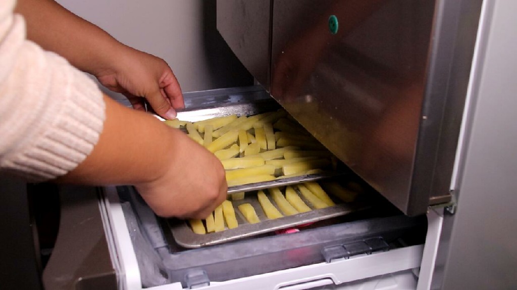 买的薯条炸出来软趴趴是什么原因,炸薯条不回软的正确做法