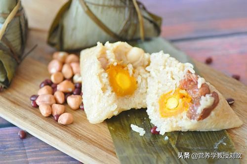 端午说美味粽子。美味未必营养,未必健康,你同意吗?