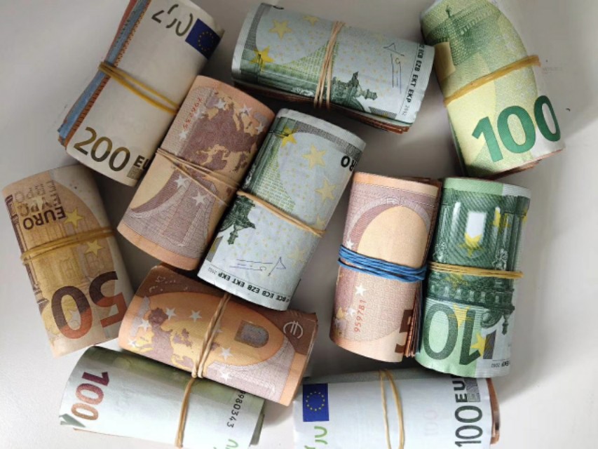 德国2000欧工资要交多少税 (德国月入3千要交多少税)