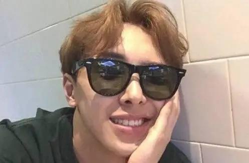 最新流行的男士烫发发型,今年最流行的男士烫发发型