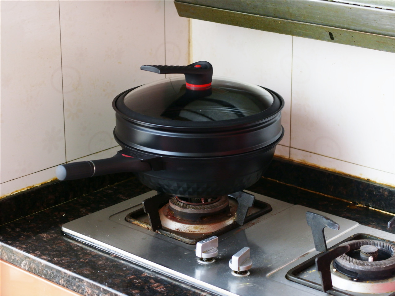 帝伯朗钛金多用深煎锅,帝伯朗和钛金多用锅