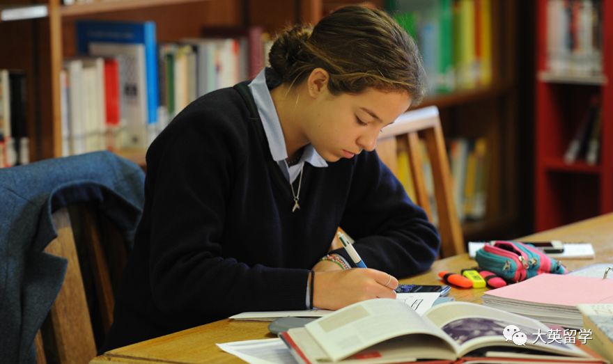 鑻卞浗鐣欏鑰冭瘯ukiset,鑻卞浗浼︽暒鏍肩憺钀ㄥ瀛﹂櫌