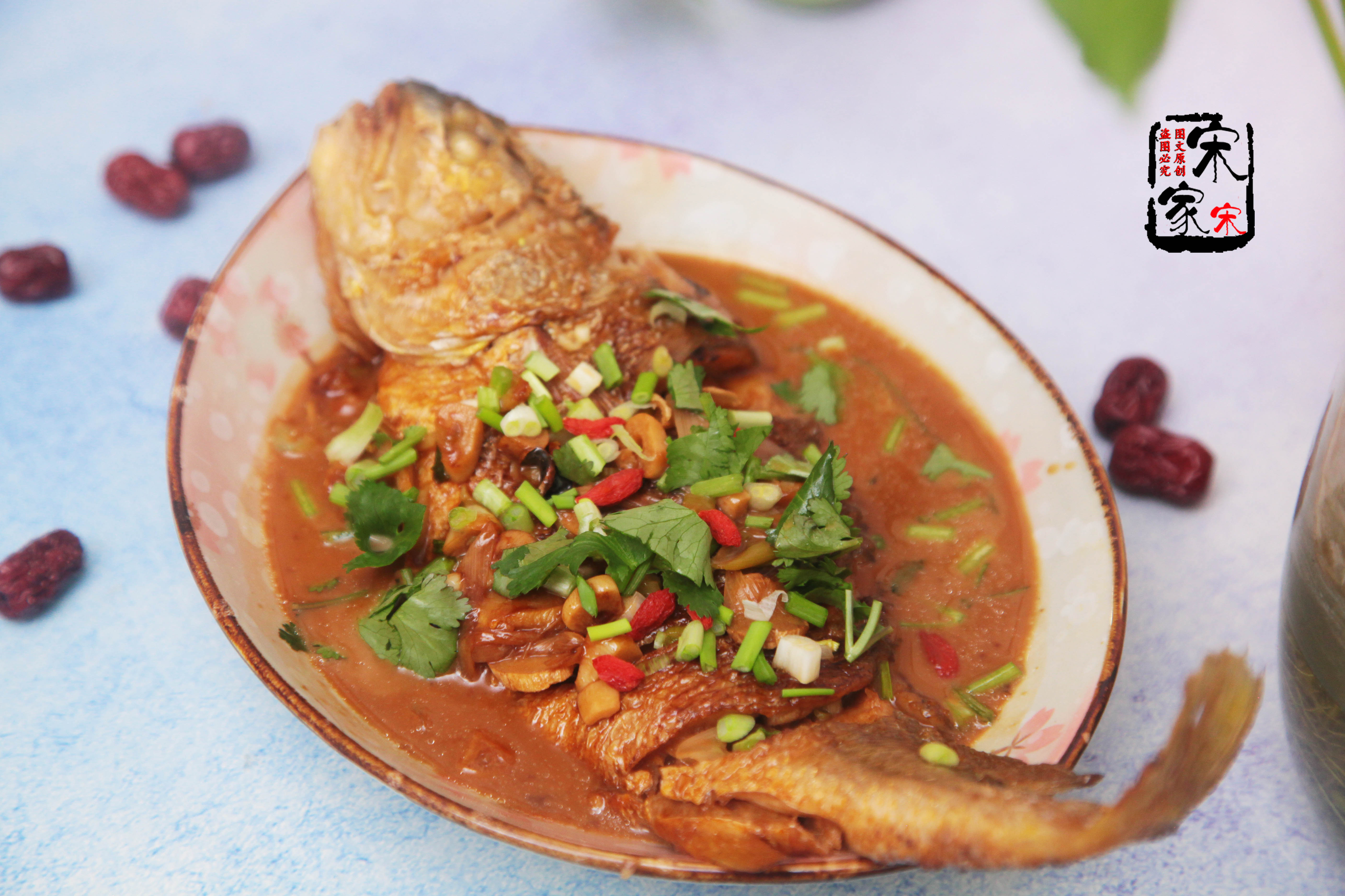 五星级大厨炖鱼视频,二十年大厨炖鱼配方