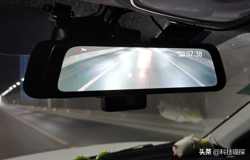 xt5流媒体后视镜怎么看行车记录仪,什么是流媒体后视镜行车记录仪