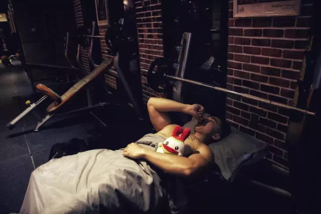 孩子运动肌肉酸疼怎么办,长时间未运动后全身肌肉酸疼