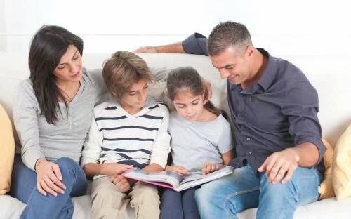 父母要在孩子面前做好性教育,父母一定要注重孩子的心理健康