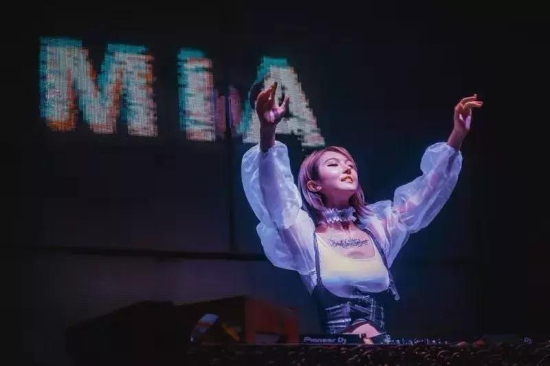 卸下面具，放肆交心！919就要酒·星空375光瓶酒节等你来嗨