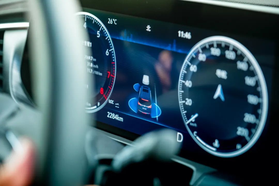 别克gl8es陆尊对比陆上公务舱,试驾gl8es陆尊