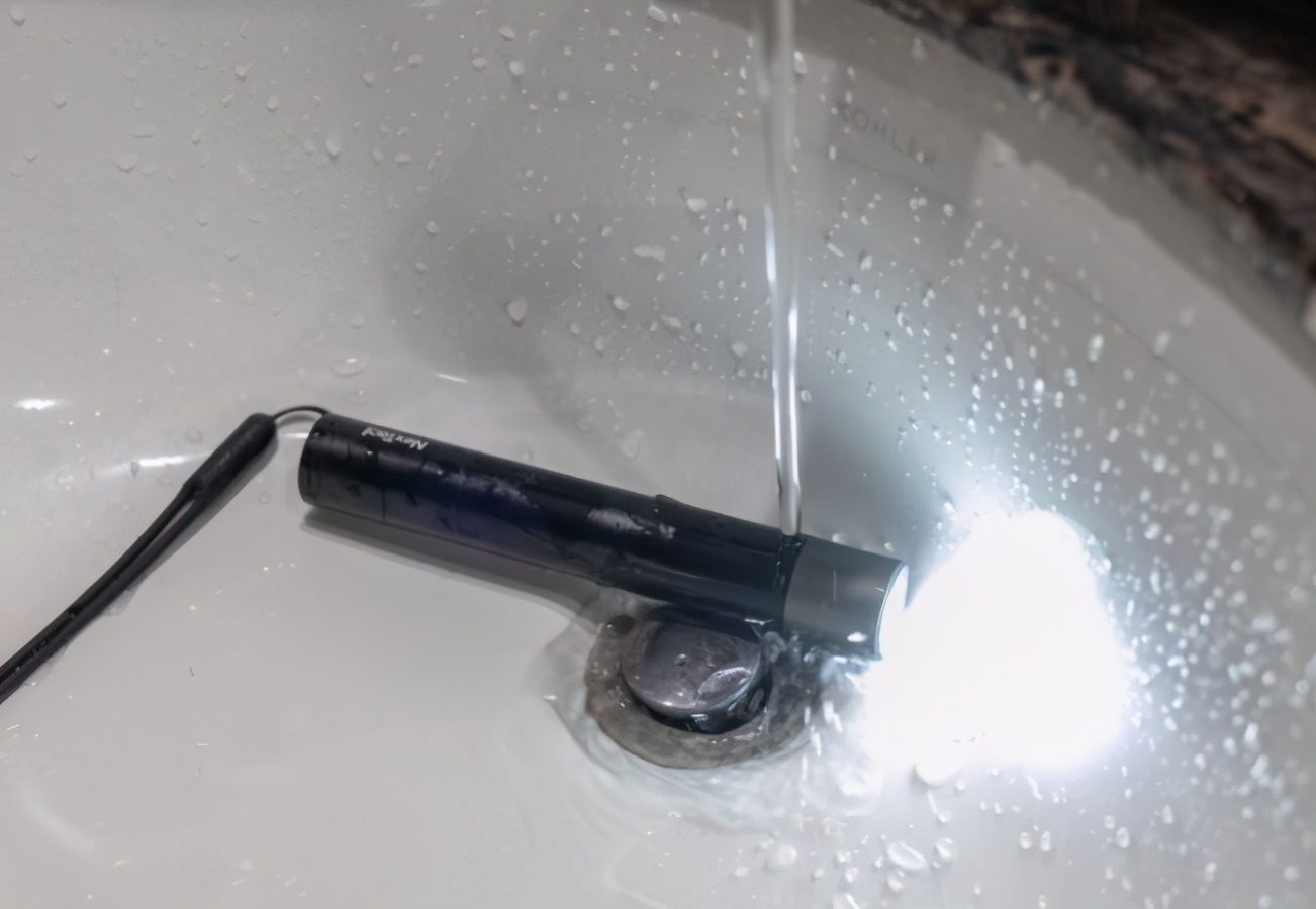 小米极峰手电筒,小米有品手电筒评测