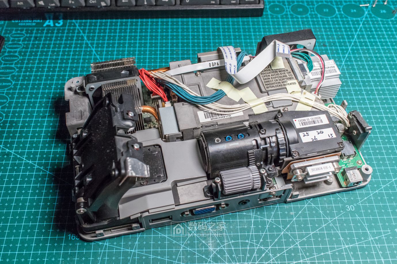 卡西欧激光投影机更换dmd,卡西欧激光投影拆机