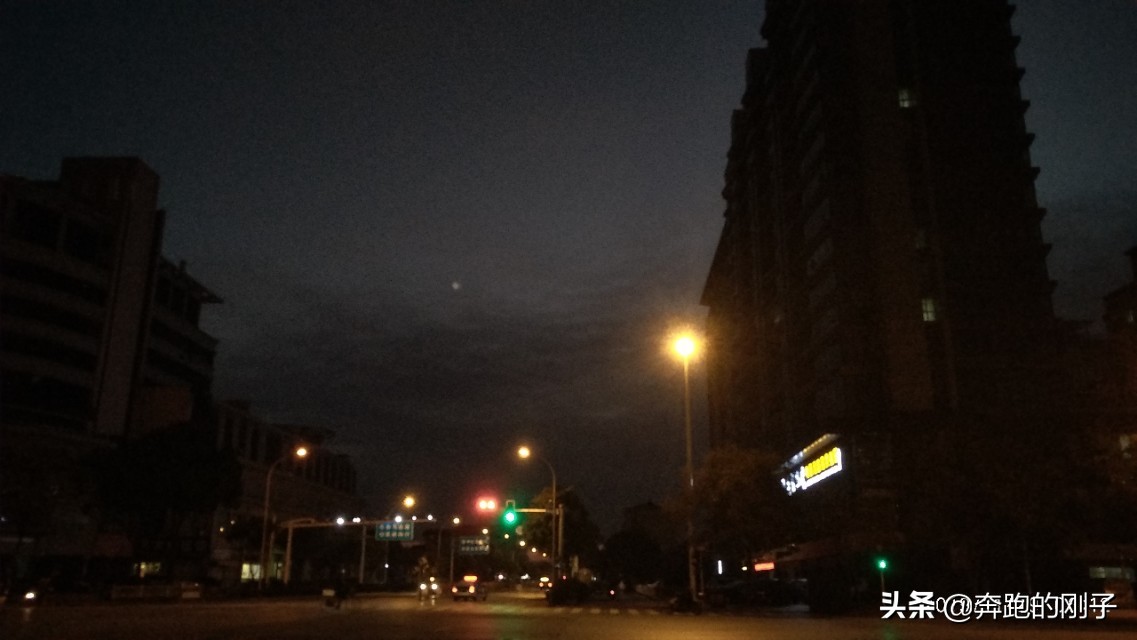 入冬第一次散步,冬训早上几点跑步开始