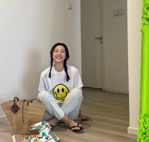 吴昕麻花辫搭配 (吴昕同款短发双麻花辫)