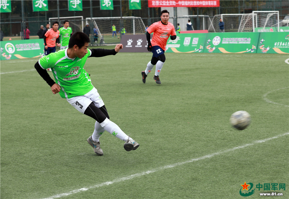 中国军网精彩的视频,巴里切罗雨中夺冠