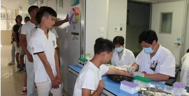 乙肝大三阳可以办理餐饮健康证吗,乙肝大三阳办健康证如何可以通过