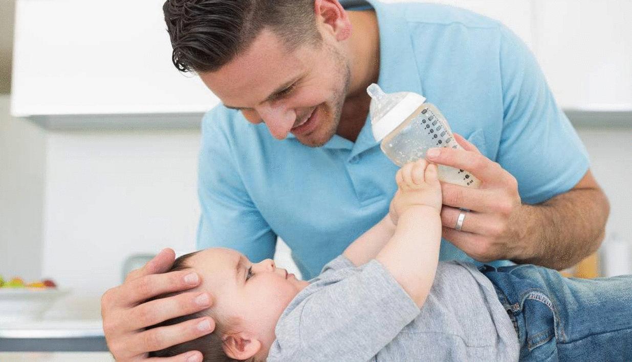 宝宝对奶粉过敏的皮肤症状有哪些,宝宝对奶粉过敏反应