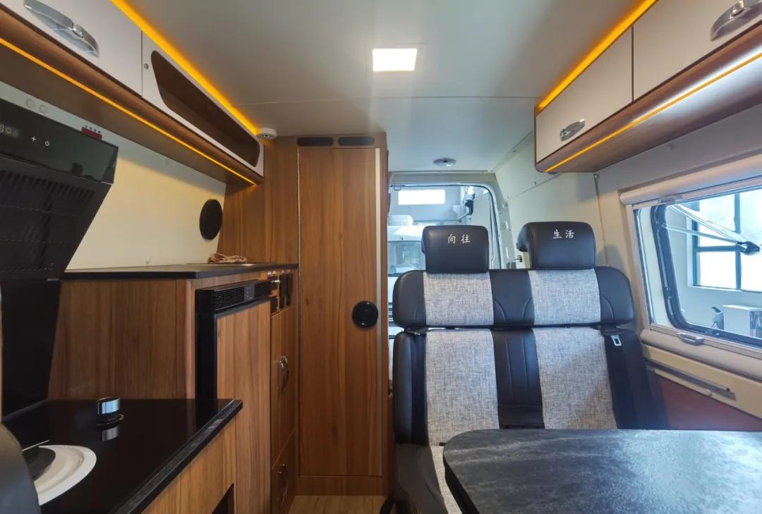 卫航v500有中门5座,卫航v570无中门2021款