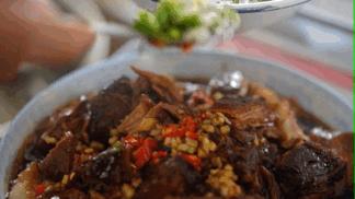 柴火灶铸铁大锅,大铁锅炖羊肉面