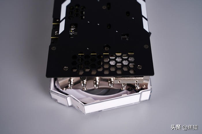 安钛克CUBEDRAK装机展示,11700+ROGB560-G+3080TI