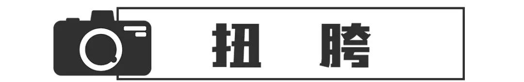 拍照这样摆pose好看又显瘦挡脸,女孩子最爱的pose是剪刀手