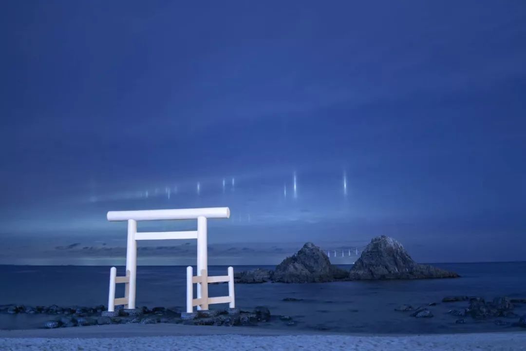 初学摄影需要买的基本器材 (新手入门摄影买什么相机)