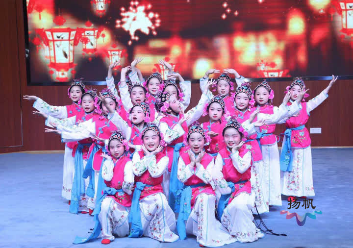 传承红色经典扬州首个扬剧少儿基地揭牌