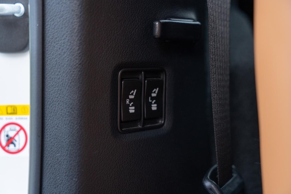 雷克萨斯rx450h试驾出售,雷克萨斯rx450hl七座深度测评