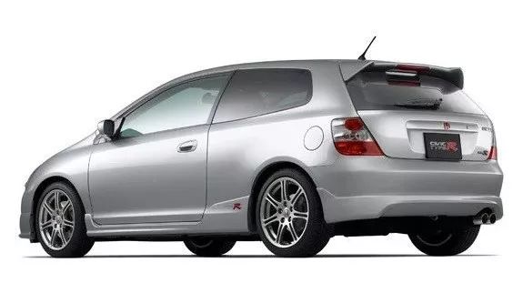 这台思域当年售价比雅阁还贵，如今车友为情怀将其收入囊中