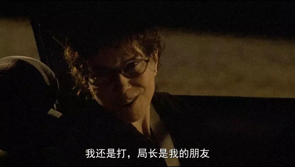 一部被低估的黑色幽默经典电影,一部极具讽刺意味的黑色幽默电影