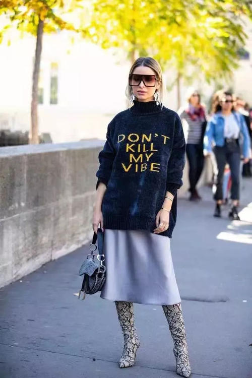 冬季靴子怎么选择不老气,米白色马丁靴子冬季怎么搭配好看