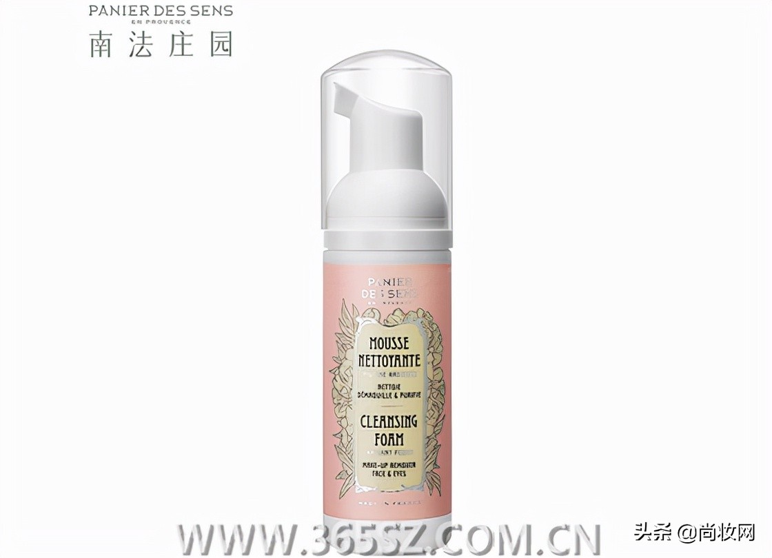 如何戴口罩让脸不潮湿,戴口罩的正确方法显脸小