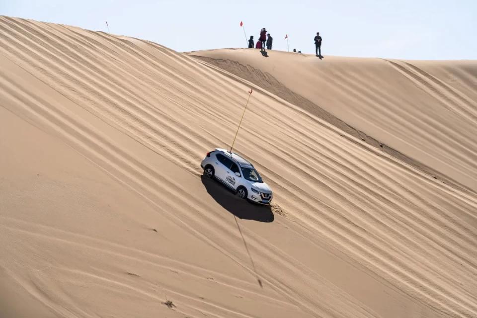 奇骏2021四驱豪华版落地价明细,奇骏4x4四驱2021款价格