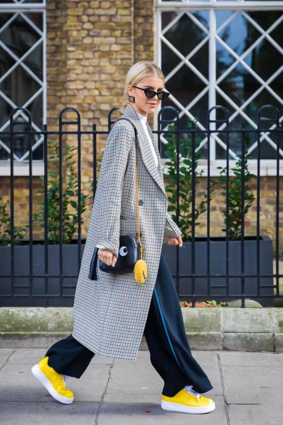 穿了这么多年裤子，一年四季都喜欢“阔腿裤”，立志穿出花来