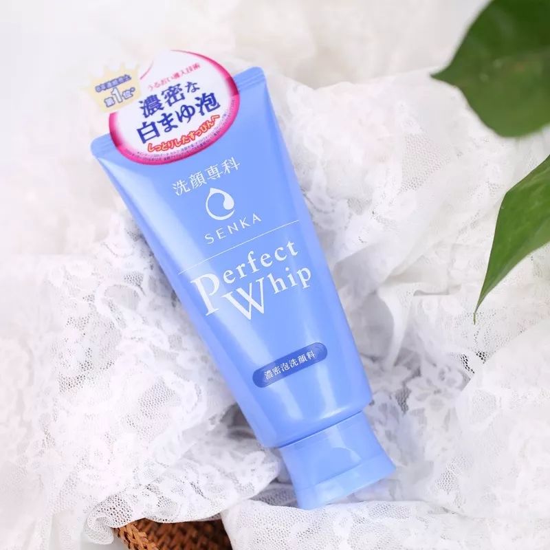 该怎么挑选不伤肤的洗面奶,如何正确的去选择一款洗面奶