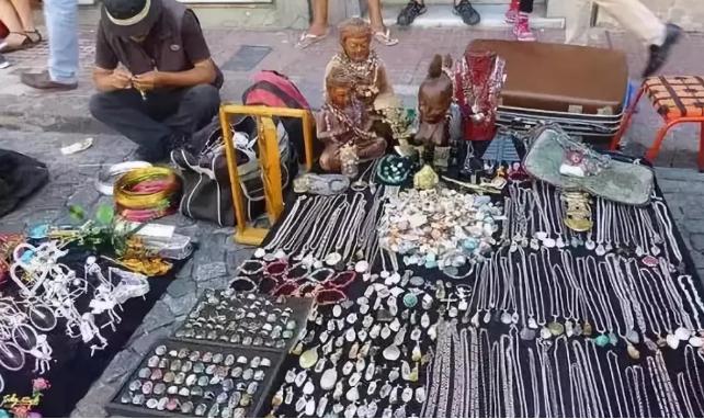 除了潘家园还有哪几个古玩市场,比潘家园靠谱的古玩市场