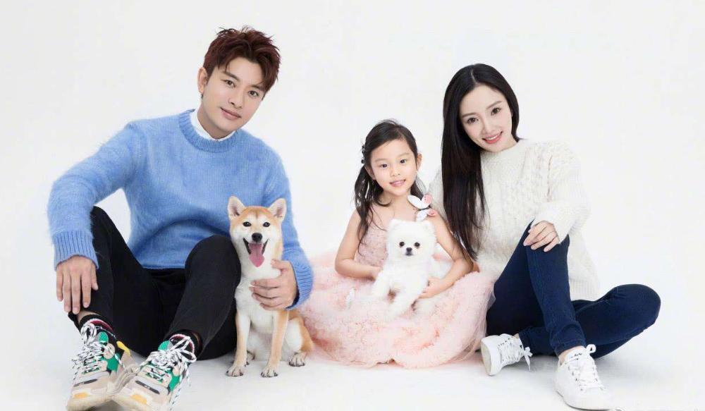 哈哈农夫杨超越谈辣椒酱王源,哈哈农夫王源杨超越互怼