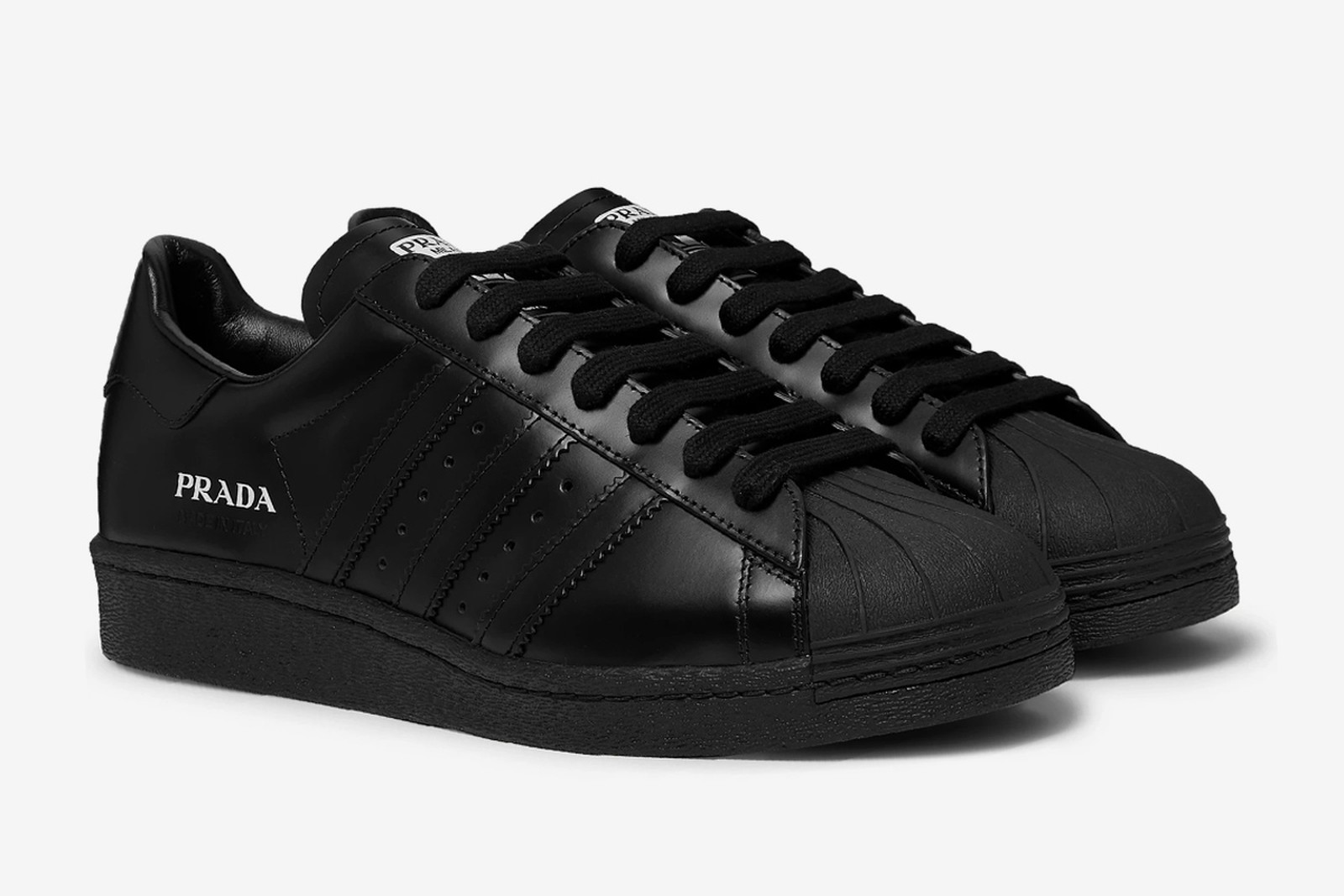 行走鞋柜男生运动鞋,满鞋柜的运动鞋