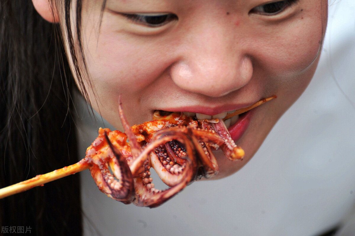 一家烧烤店年赚上百万,开烧烤店烤牛肉串挣钱吗