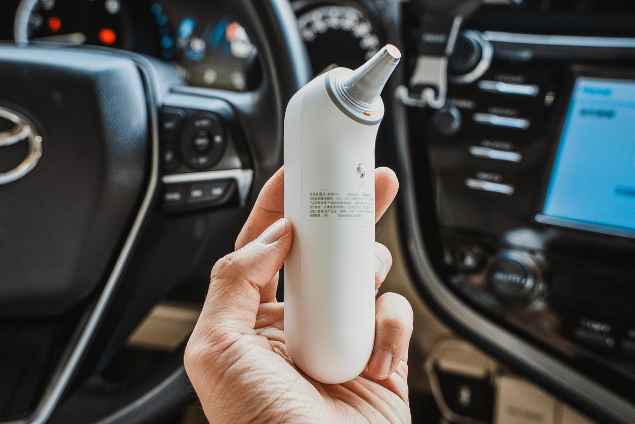 一秒测温，家中宝宝发烧有利器！米家耳温枪上手体验