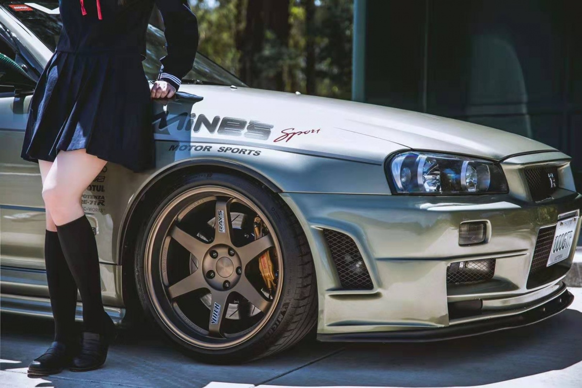 235万的战神日产gt-r全球限量50台,一代传奇战神日产gtr